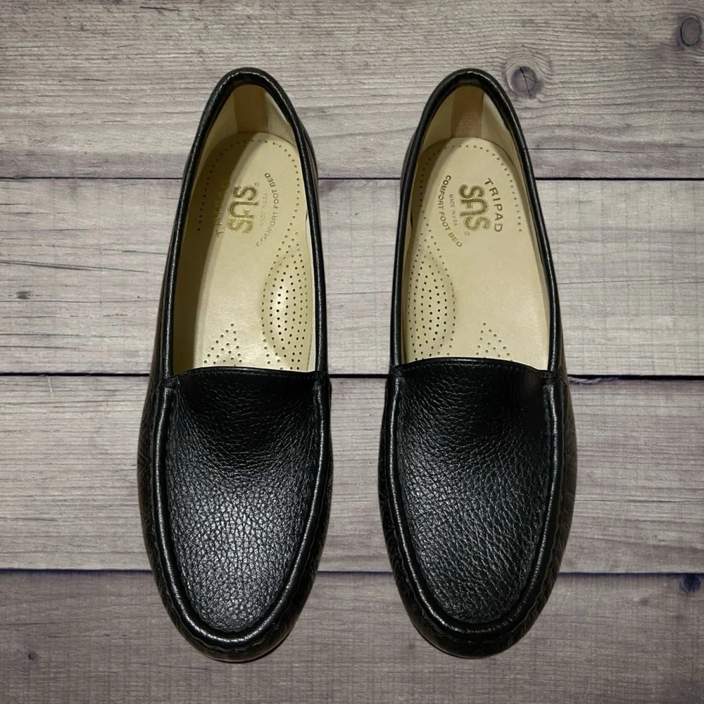 SAS Simplify 7 Narrow Black Leather Loafers Flats Comfort Shoes Mint Made in USA